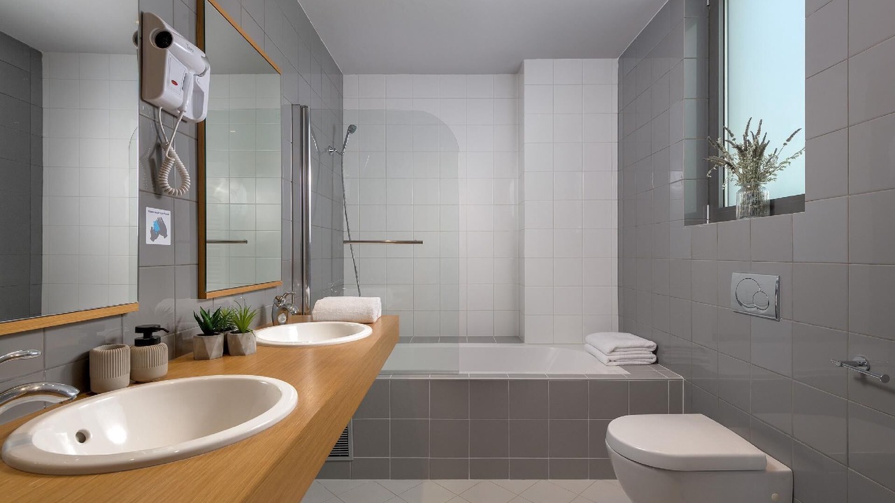 Photo of Bathroom in Ixia
