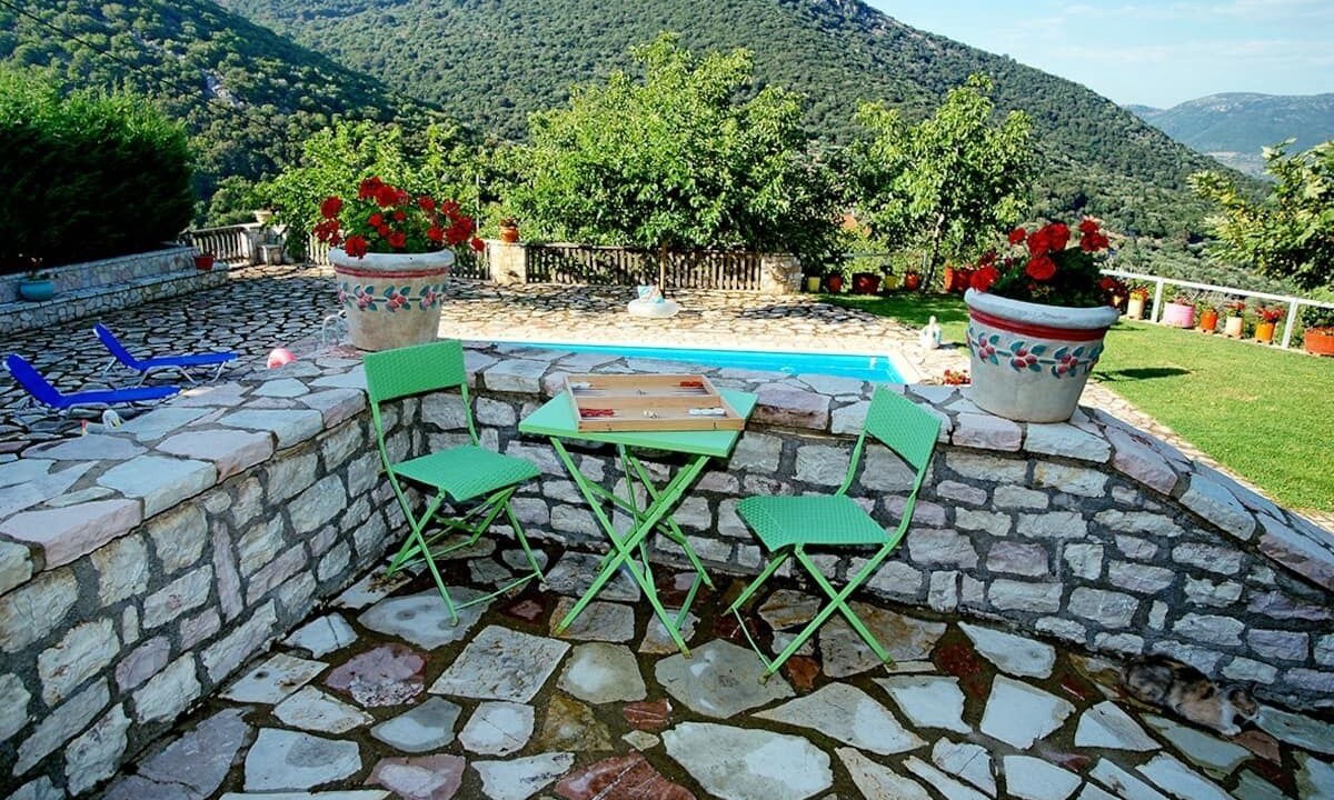 Photo of Patio Balcony in Trifylia
