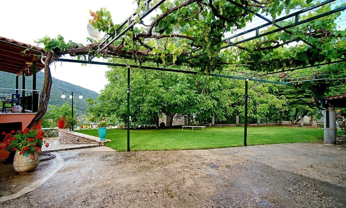 Photo of Patio Balcony in Trifylia