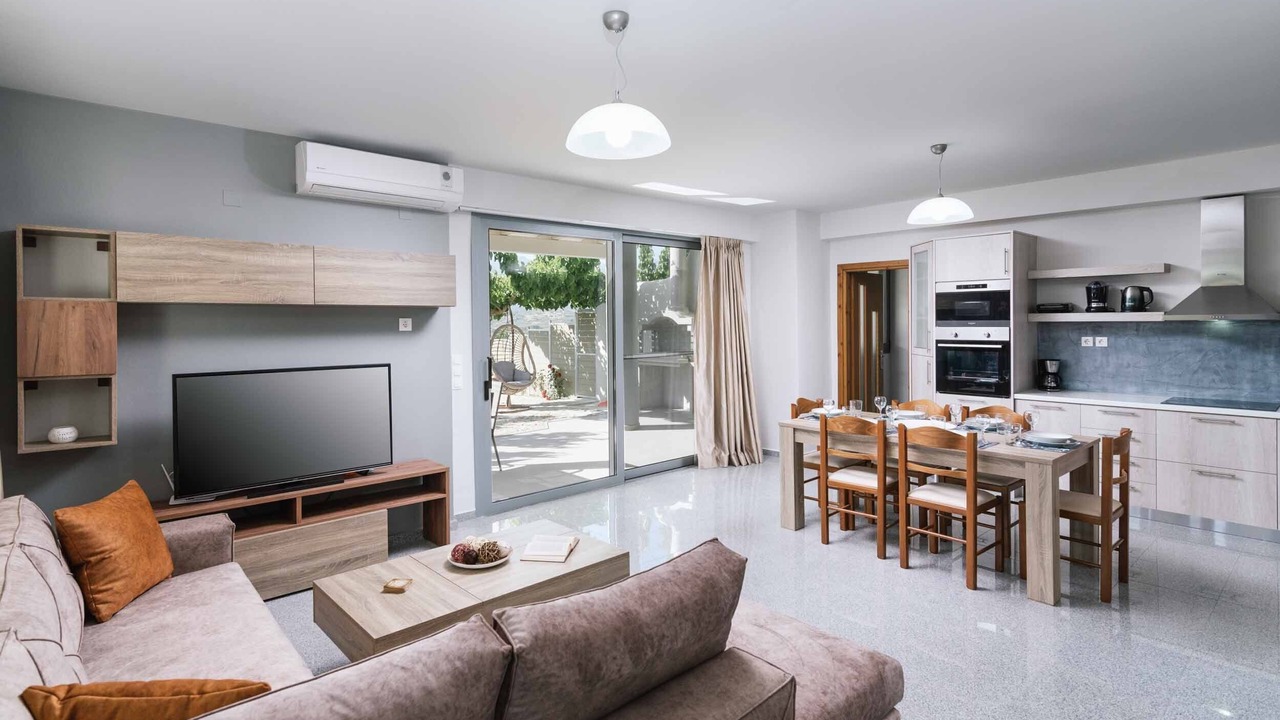 Photo of Livingroom in Petrokefalion