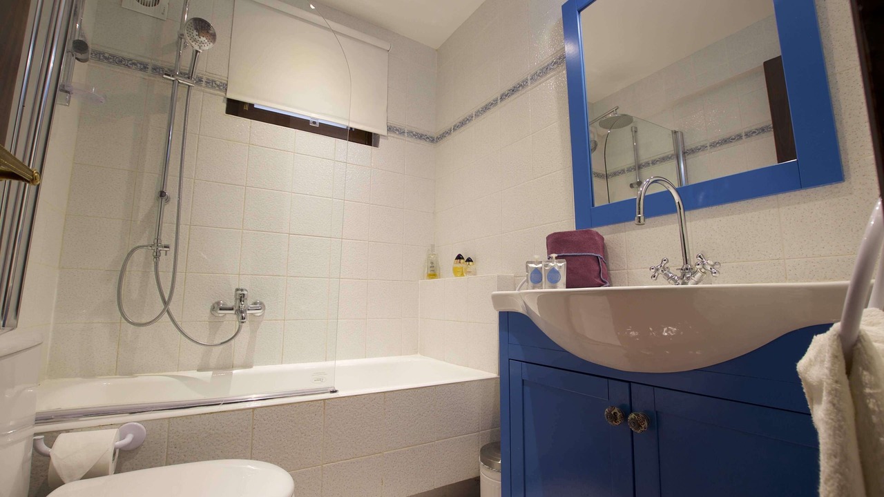Photo of Bathroom in Gialos