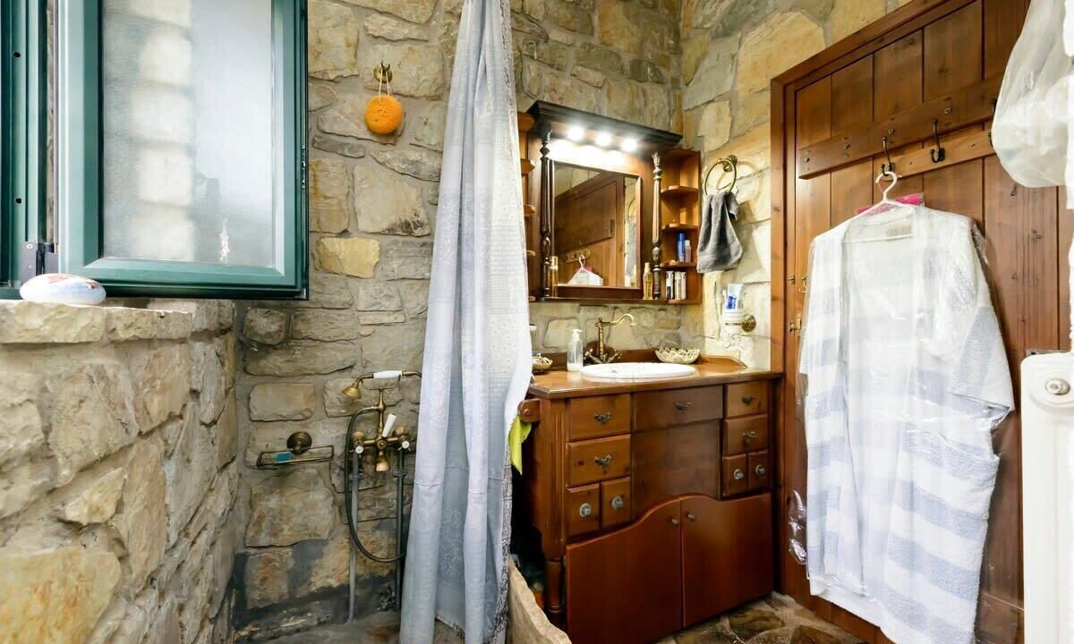 Photo of Bathroom in Mikri Mantineia