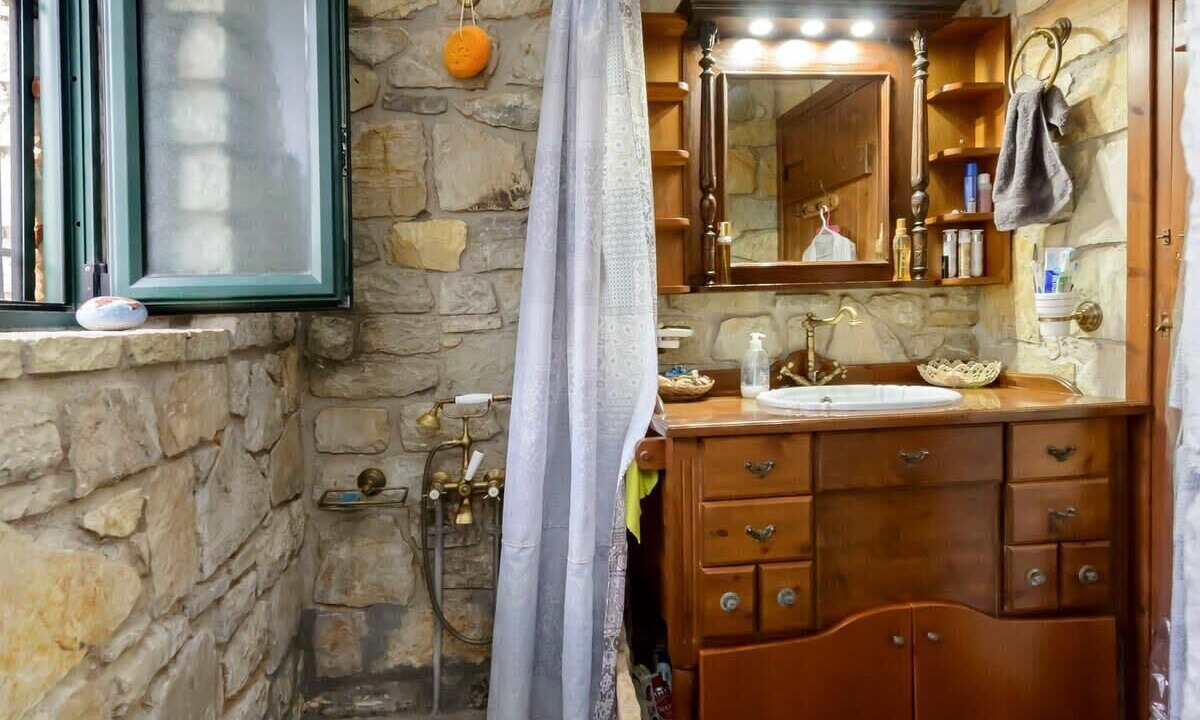 Photo of Bathroom in Mikri Mantineia