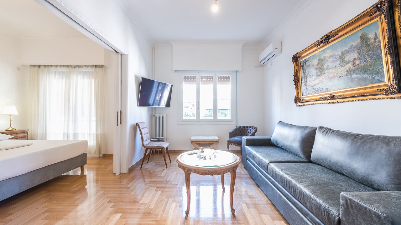 Photo of Livingroom in Platia Viktorias