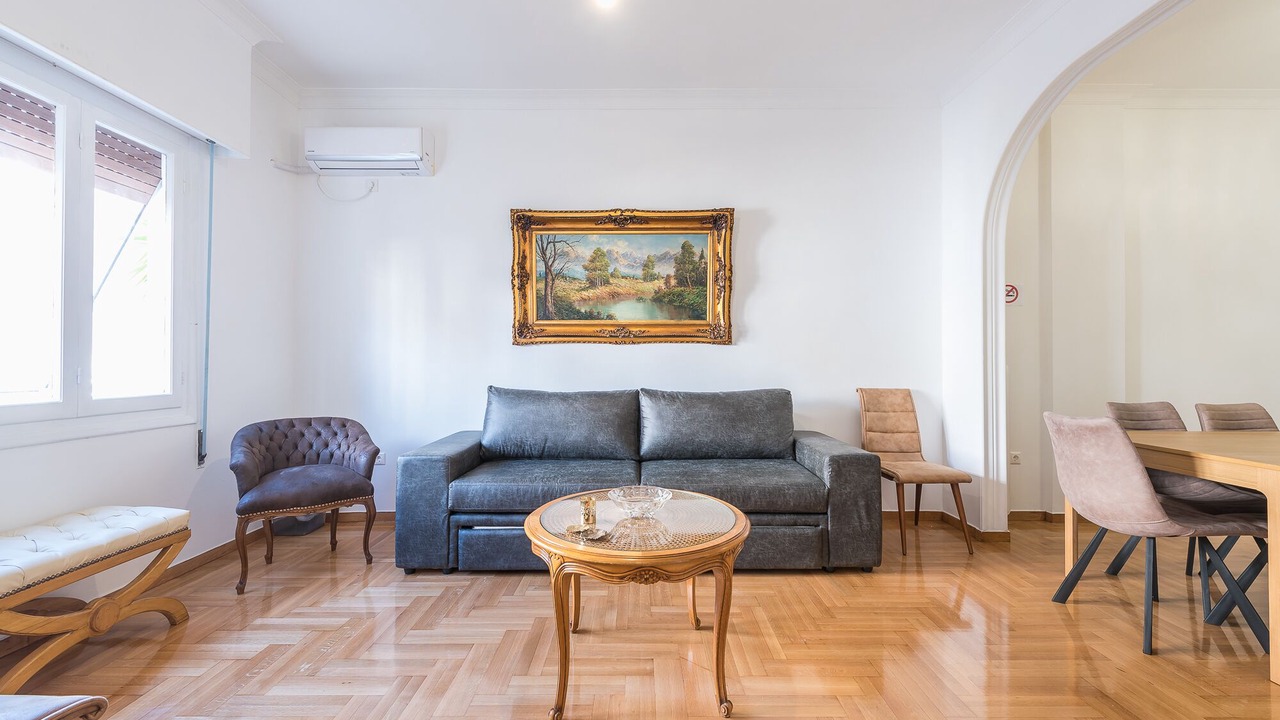 Photo of Livingroom in Platia Viktorias