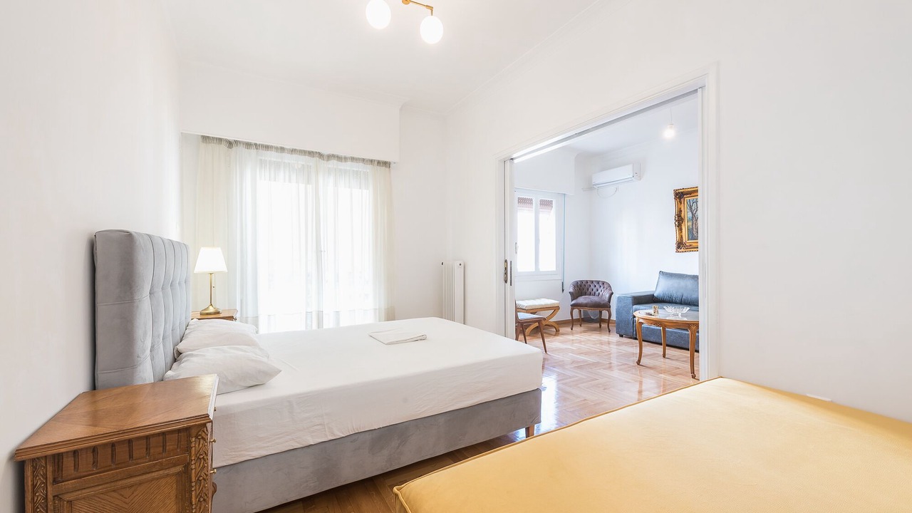Photo of Bedroom in Platia Viktorias