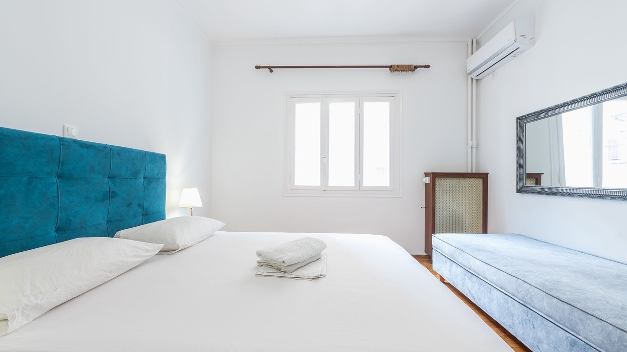 Photo of Bedroom in Platia Viktorias