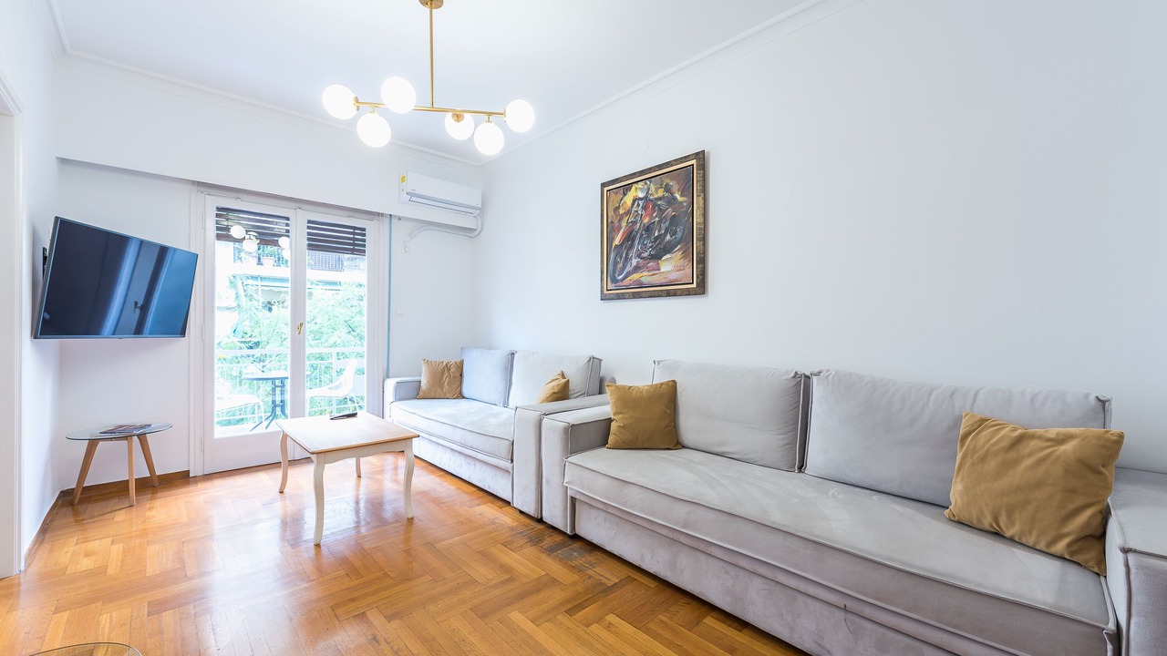 Photo of Livingroom in Platia Viktorias