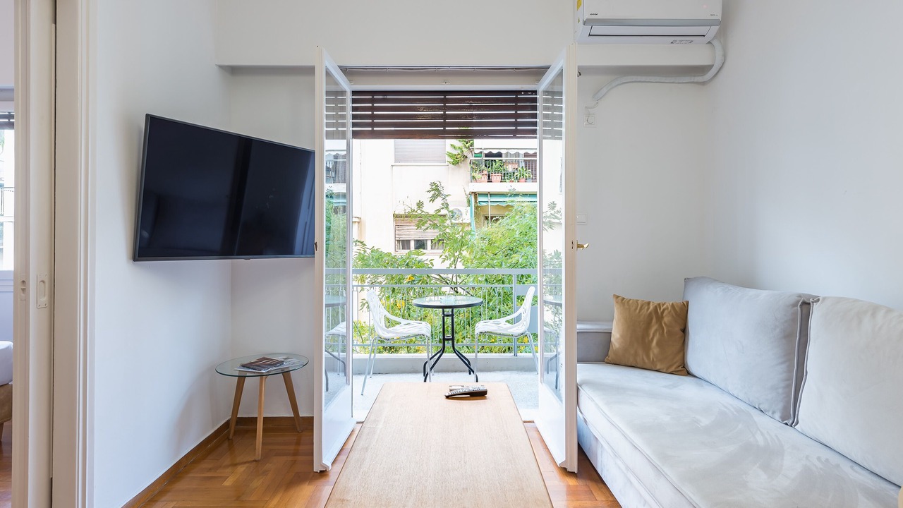 Photo of Livingroom in Platia Viktorias