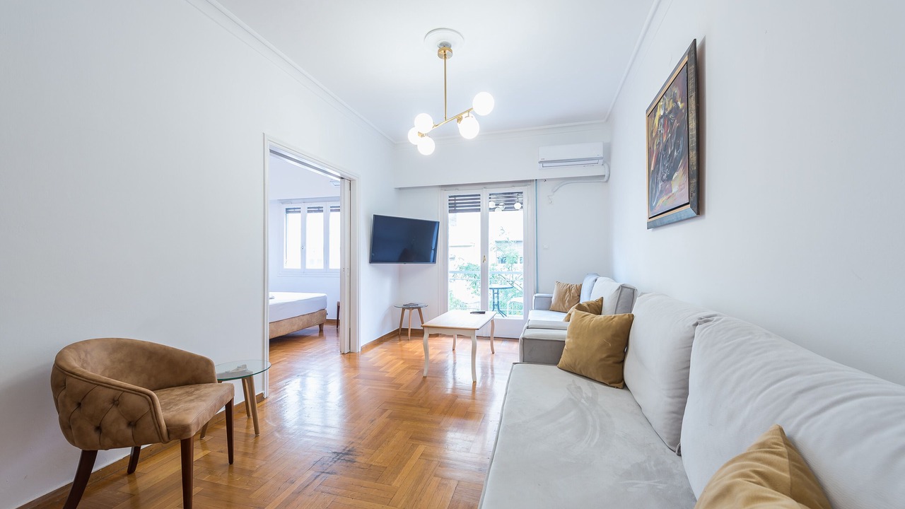 Photo of Livingroom in Platia Viktorias