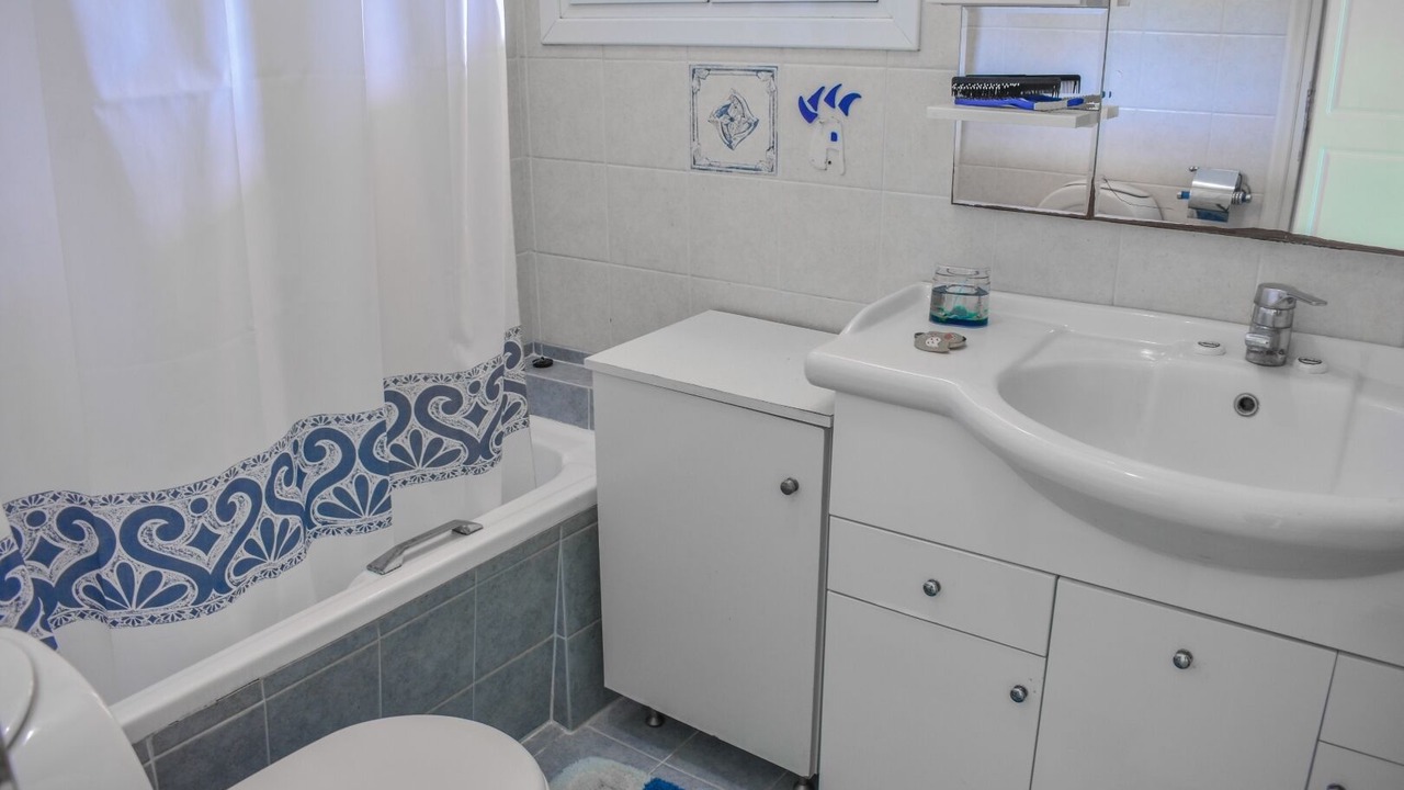 Photo of Bathroom in Fiolitis