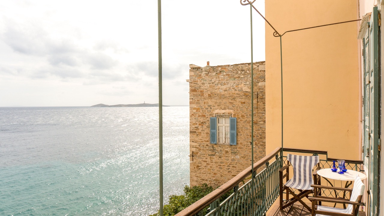 Photo of Patio Balcony in Syros