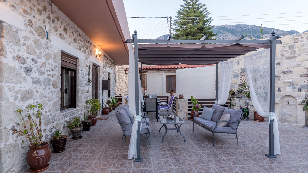 Photo of Patio Balcony in Zaros