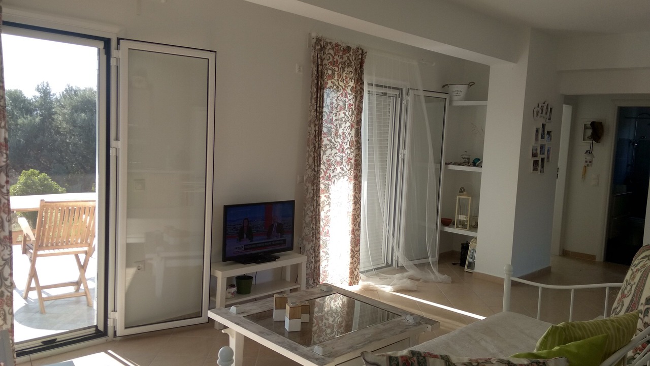 Photo of Livingroom in Marathias