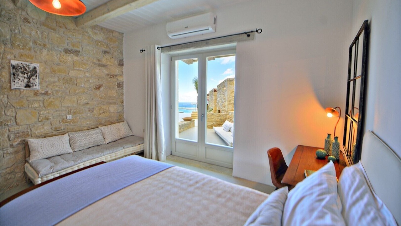 Photo of Bedroom in Limeniskos
