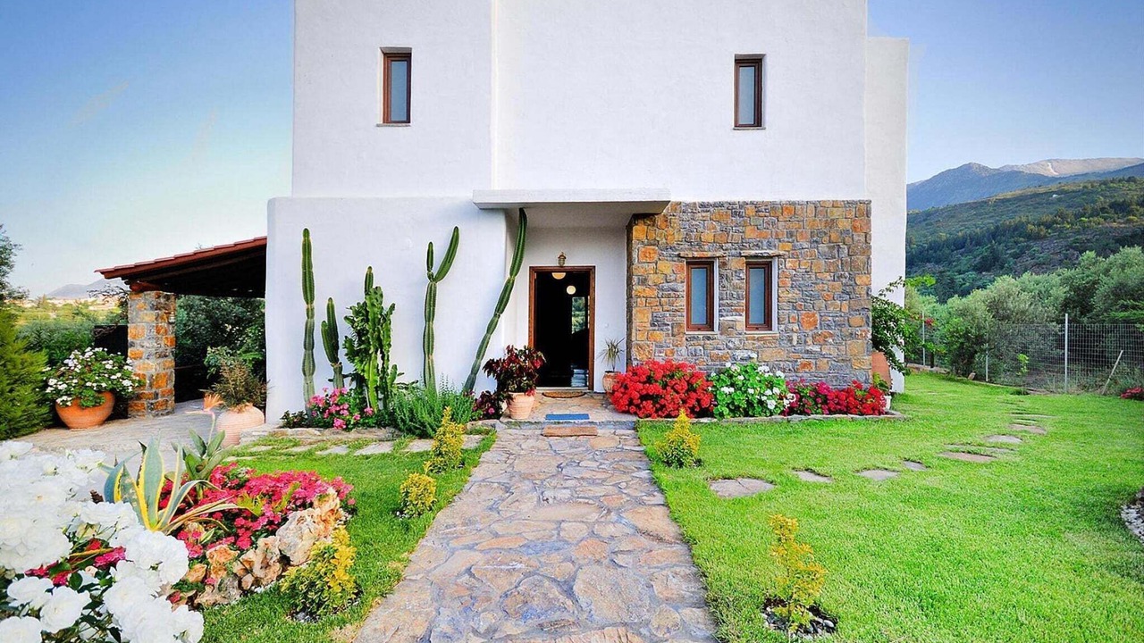 Photo of Outdoor in Pemonia
