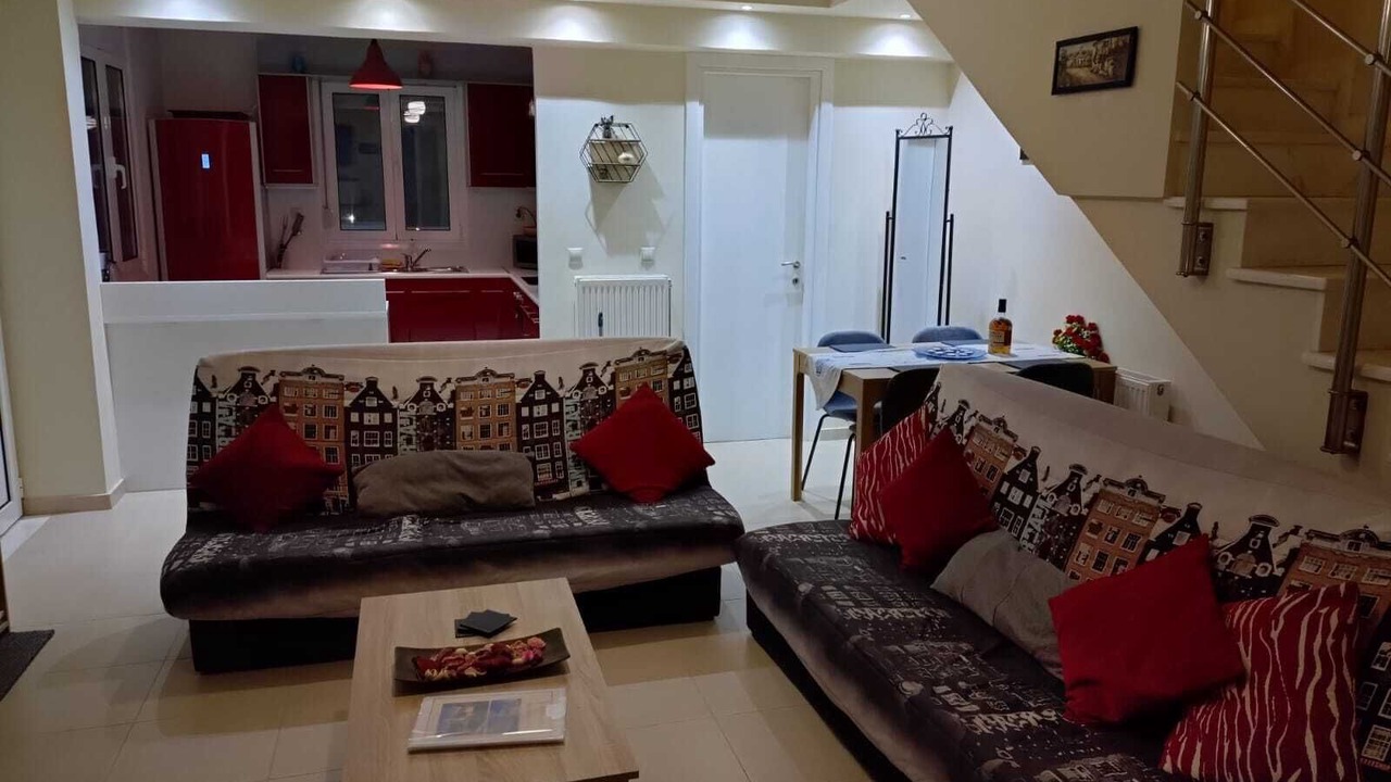 Photo of Livingroom in Gouvai