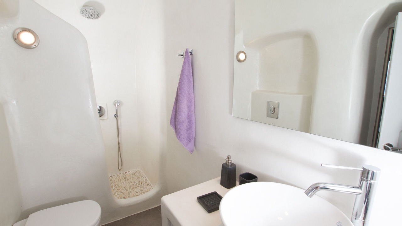 Photo of Bathroom in Oia