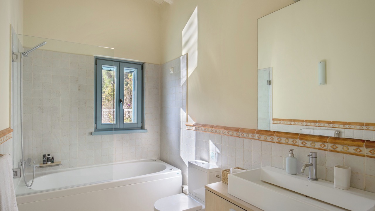 Photo of Bathroom in Evgiros