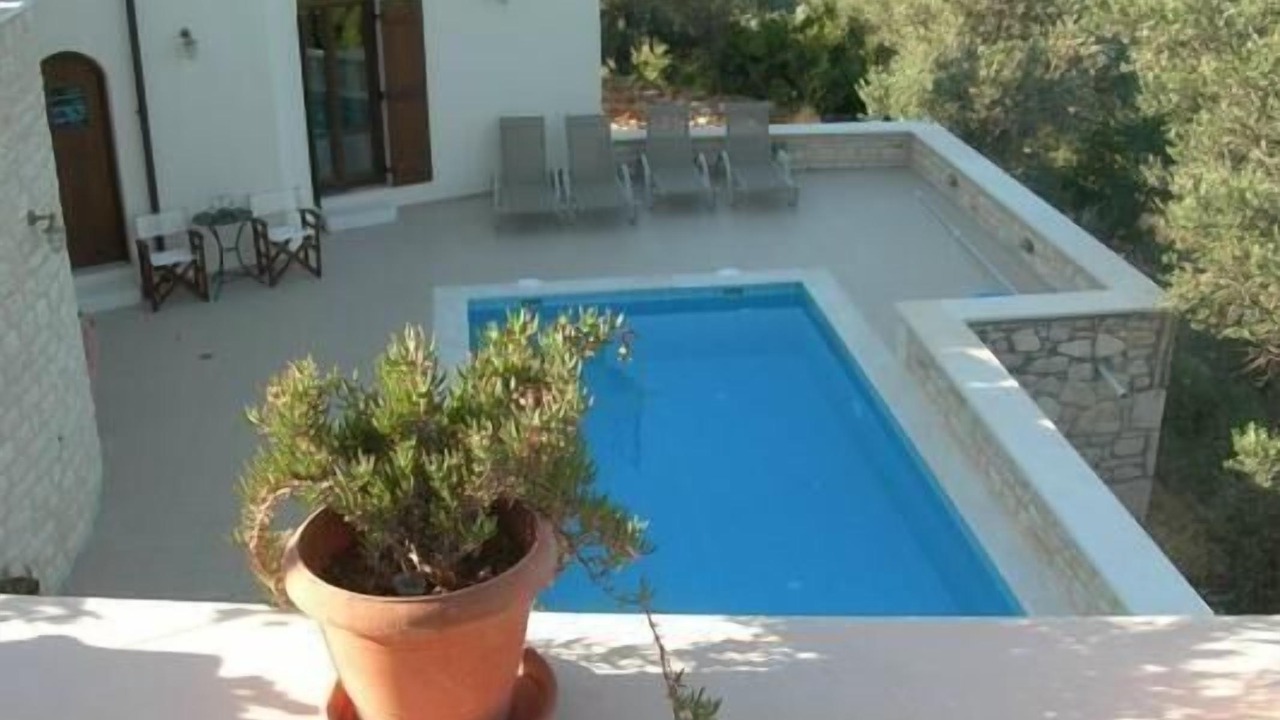 Photo of Outdoor in Amnatos