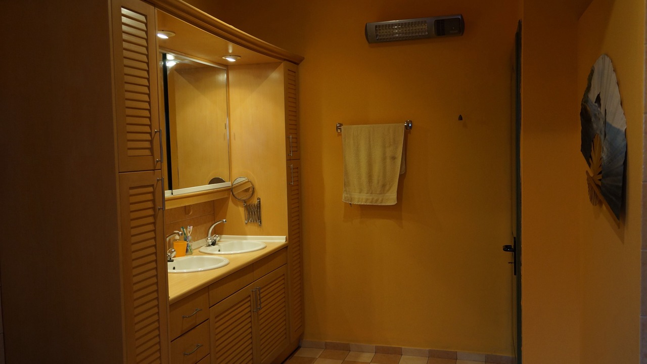 Photo of Bathroom in Ireon