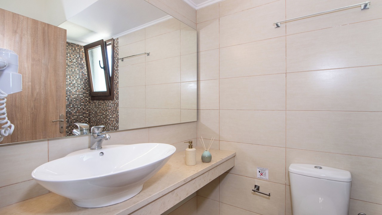 Photo of Bathroom in Pikris