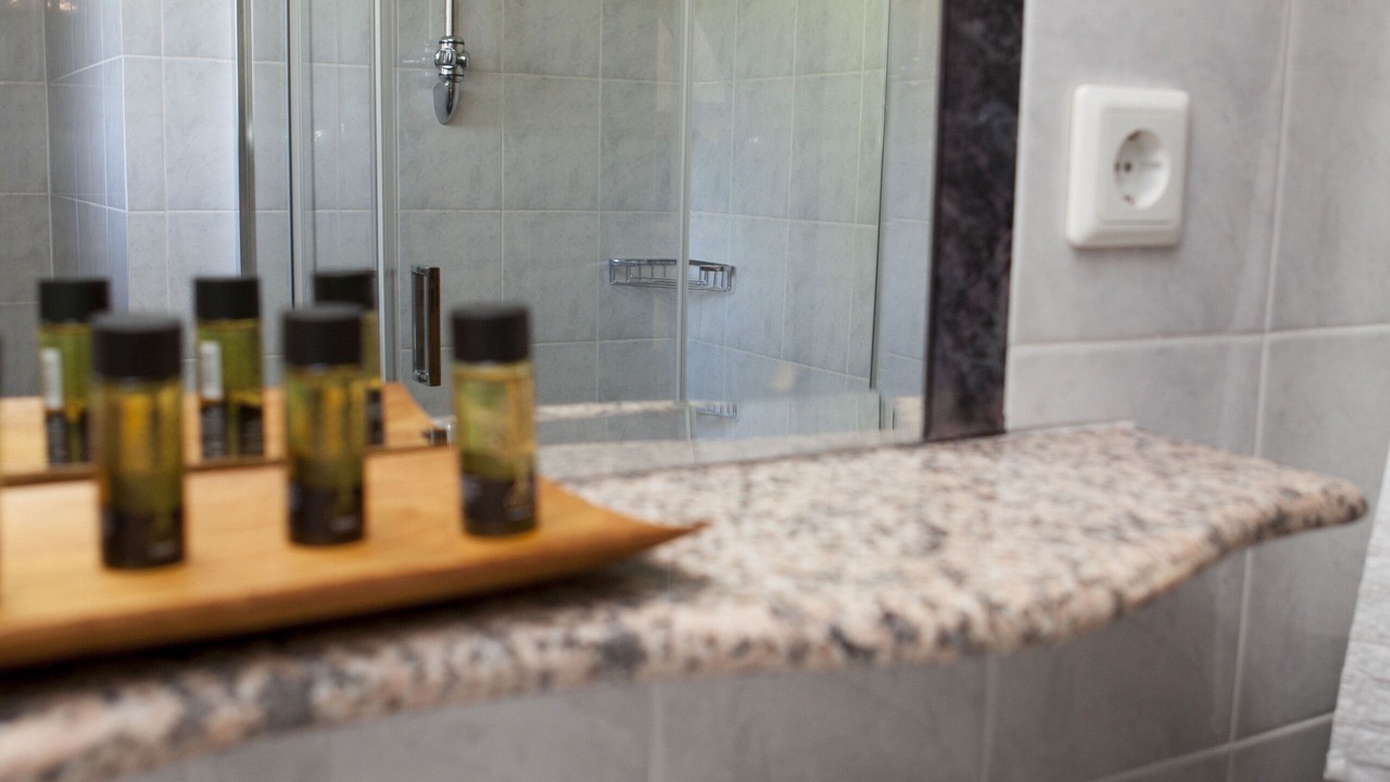 Photo of Bathroom in Kopetoi