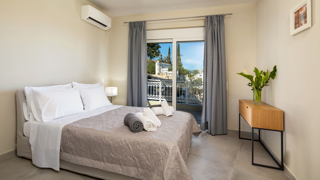 Photo of Bedroom in Alonia