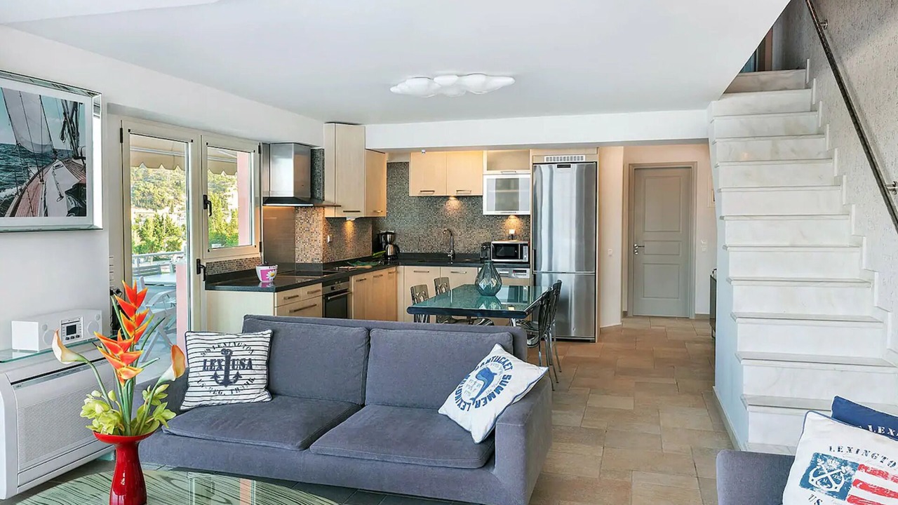Photo of Livingroom in Kato Diminio