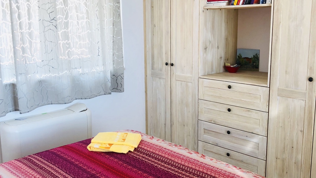 Photo of Bedroom in Thalames
