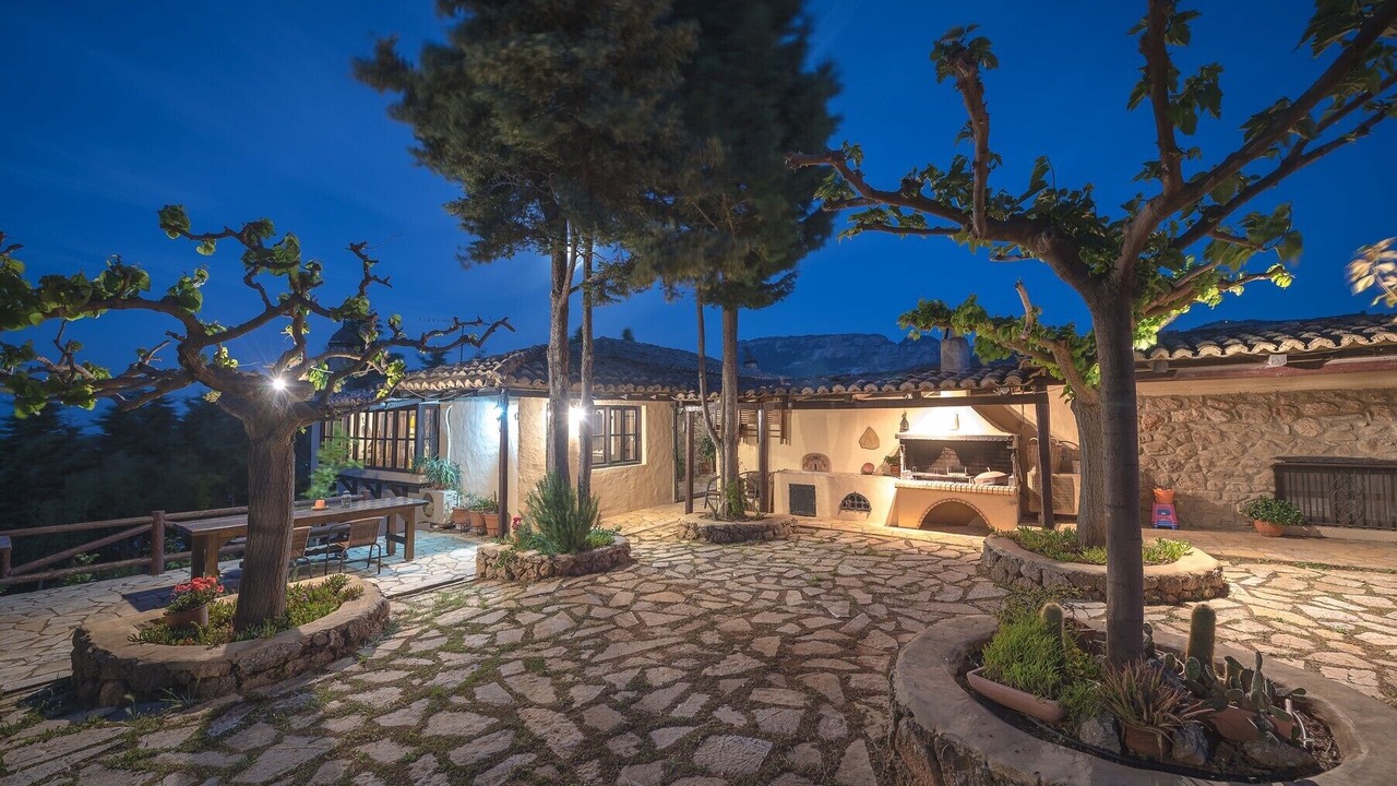 Photo of Outdoor in Egira