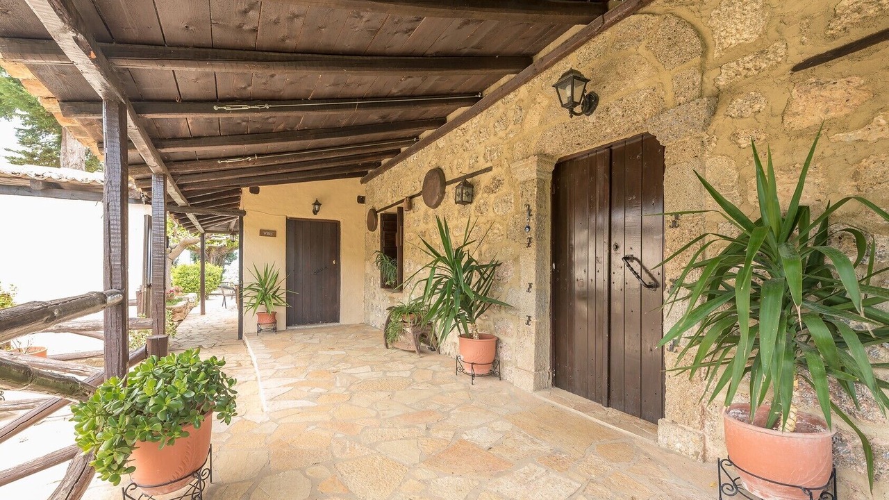 Photo of Outdoor in Egira