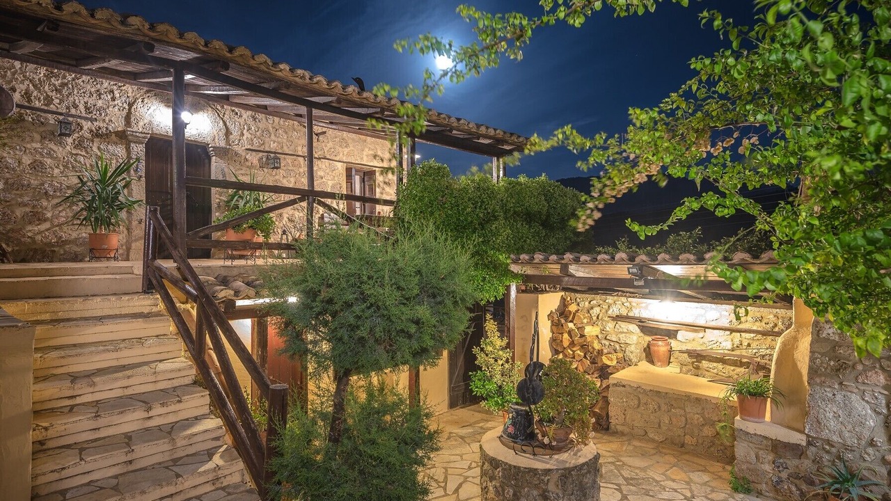 Photo of Patio Balcony in Egira