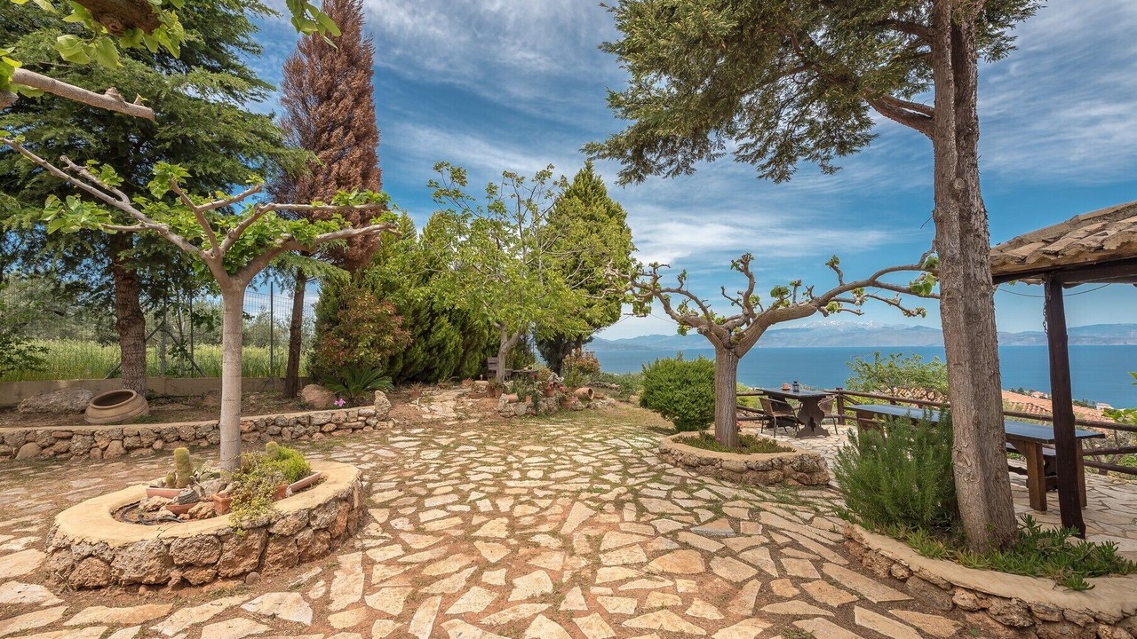 Photo of Outdoor in Egira
