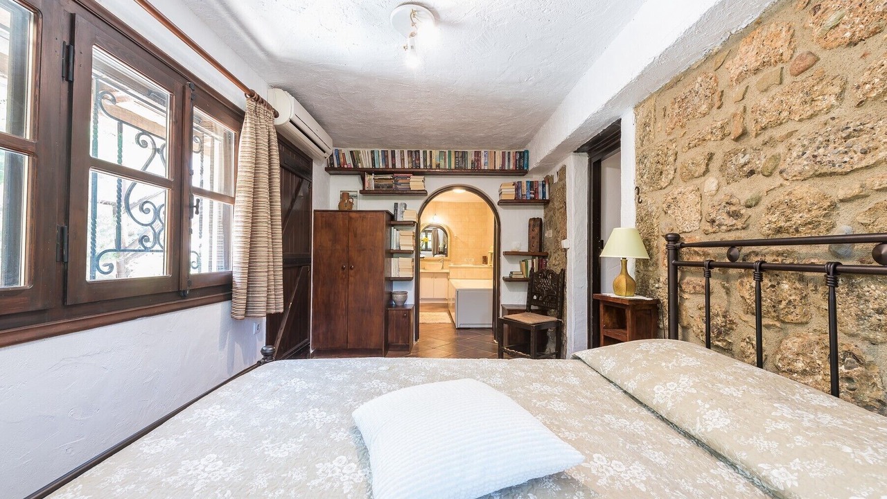 Photo of Bedroom in Egira