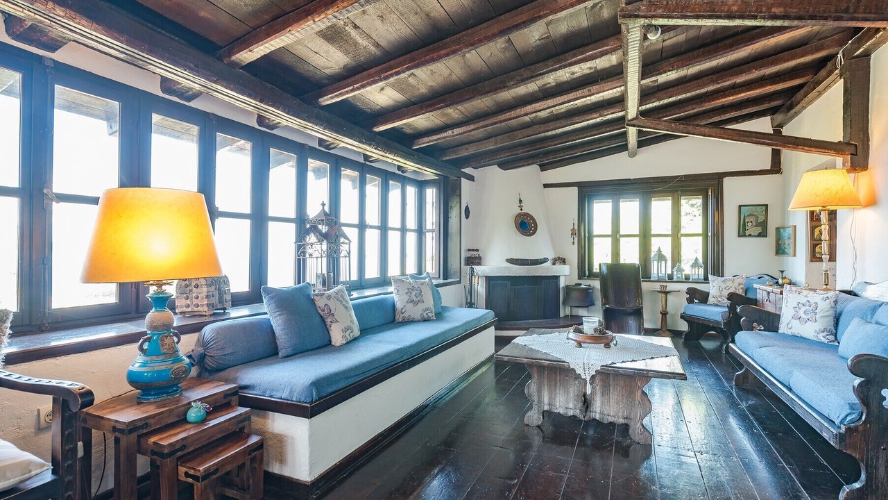 Photo of Livingroom in Egira
