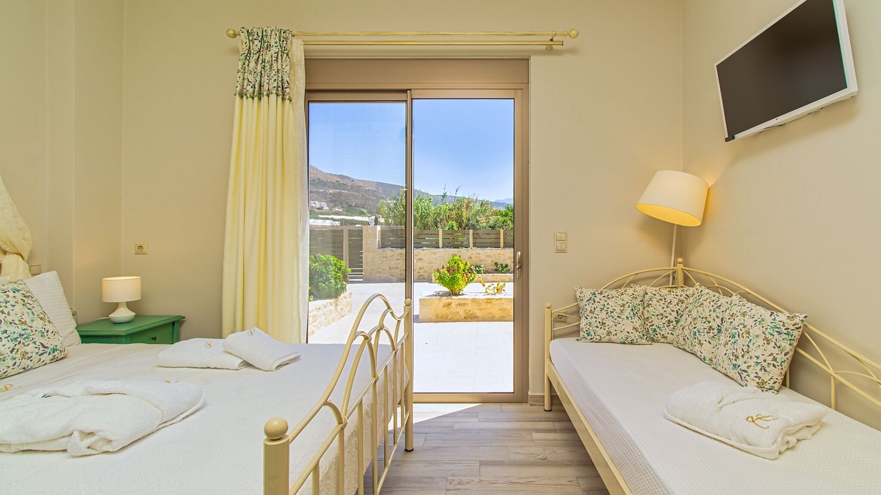 Photo of Bedroom in Limeniskos