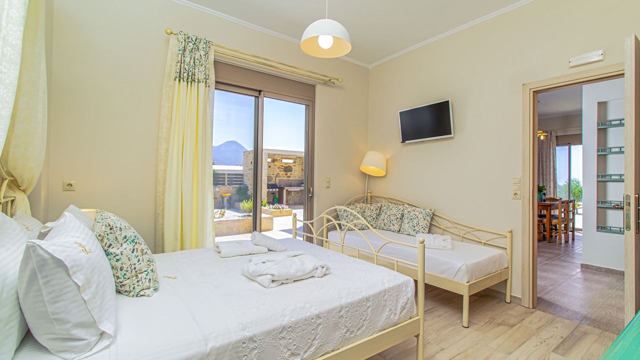Photo of Bedroom in Limeniskos