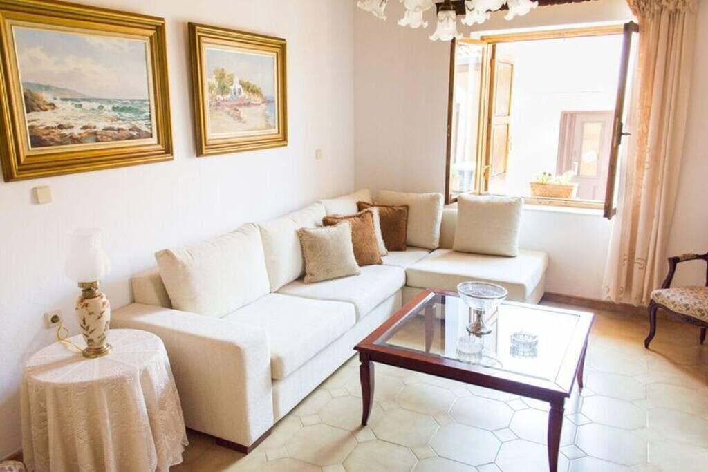 Photo of Livingroom in Sitia