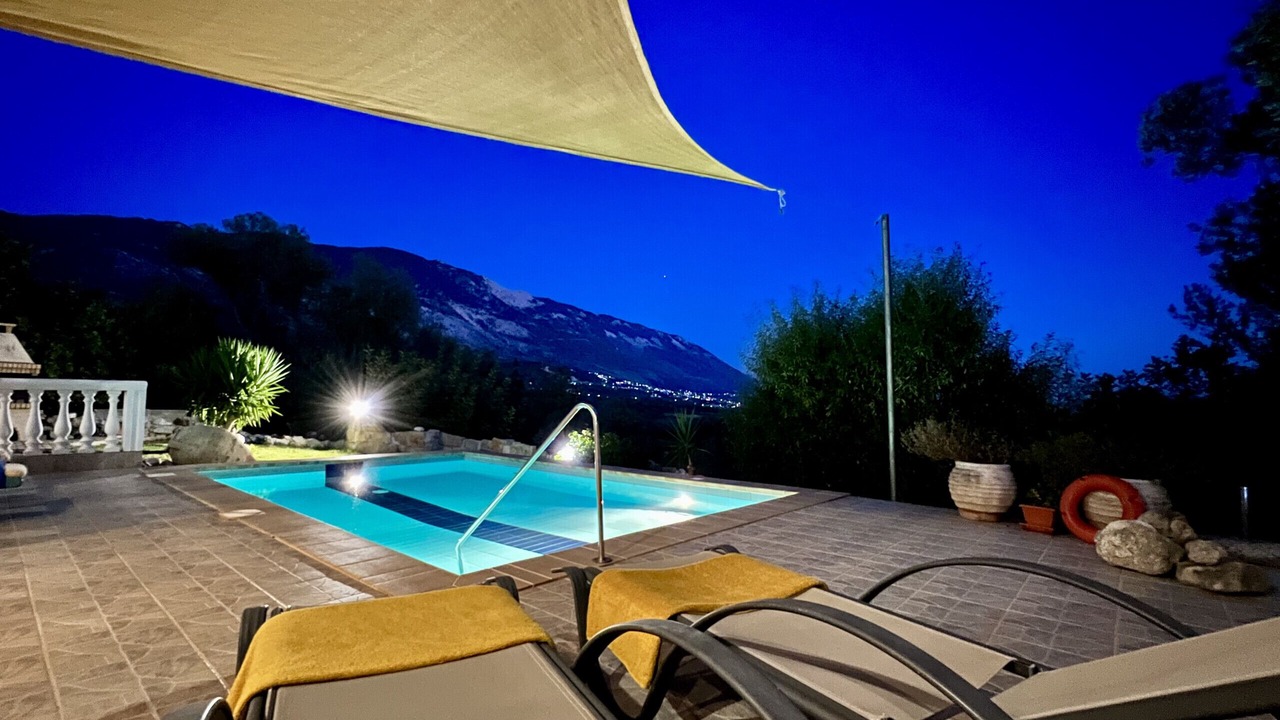 Photo of Outdoor in Karavados
