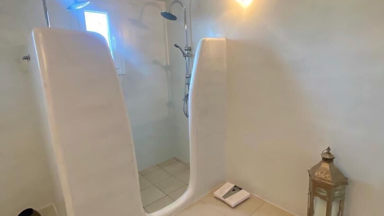 Photo of Bathroom in Exomytis