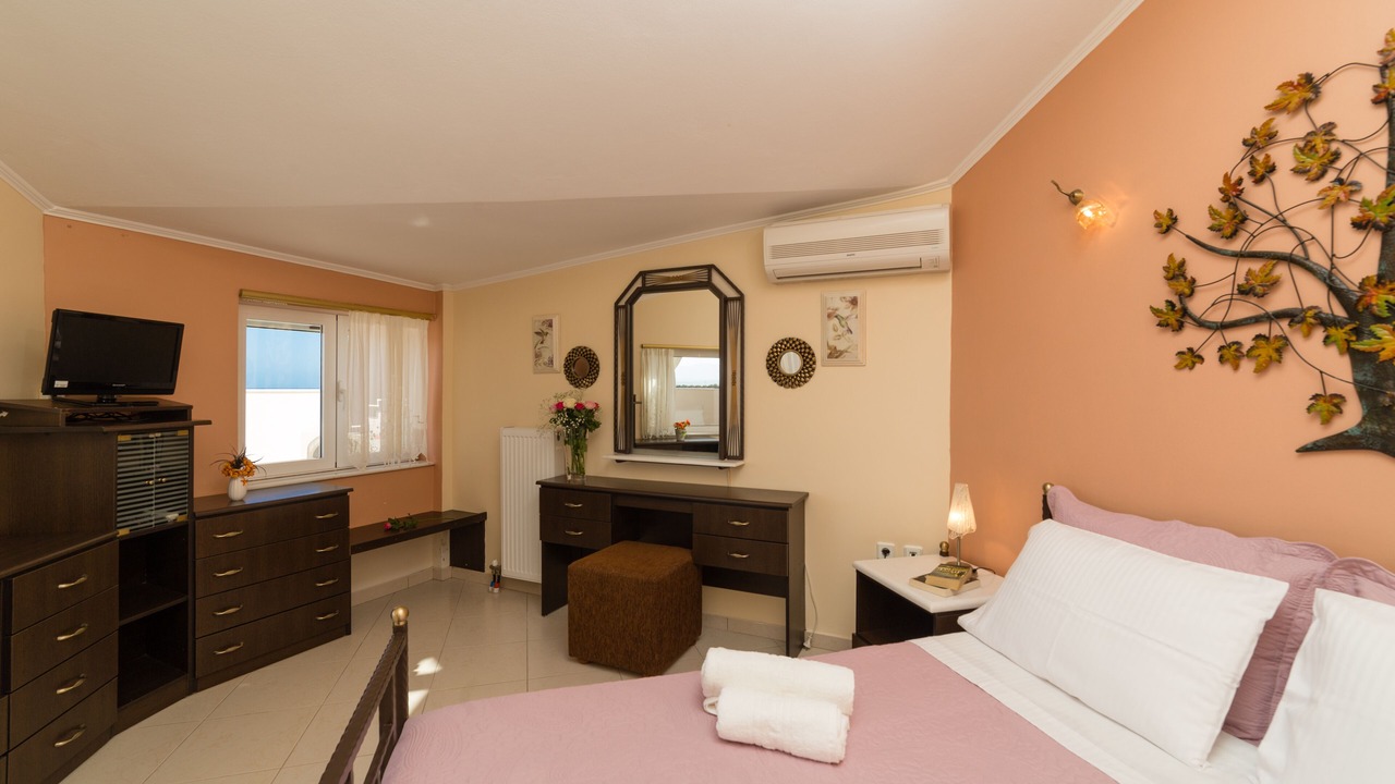 Photo of Bedroom in Stavromenos