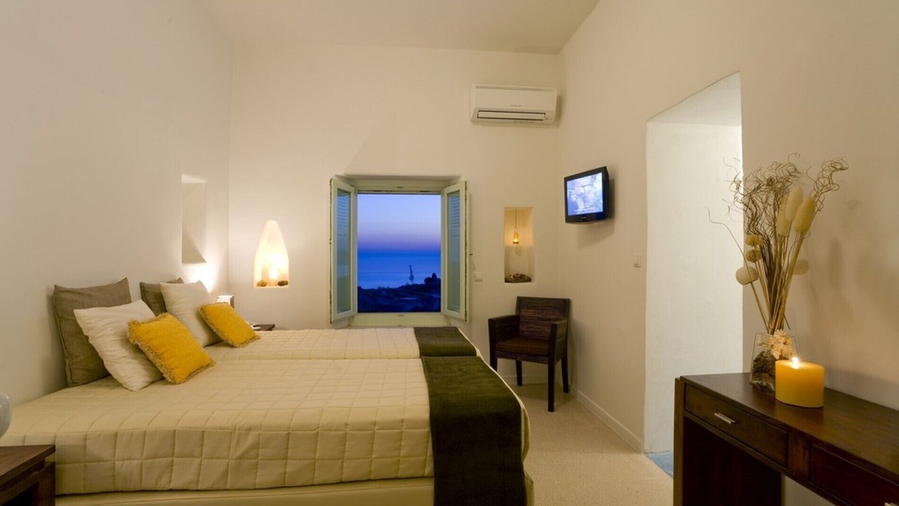 Photo of Bedroom in Akrotiri