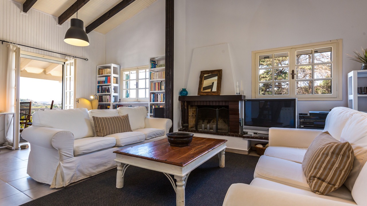 Photo of Livingroom in Oros