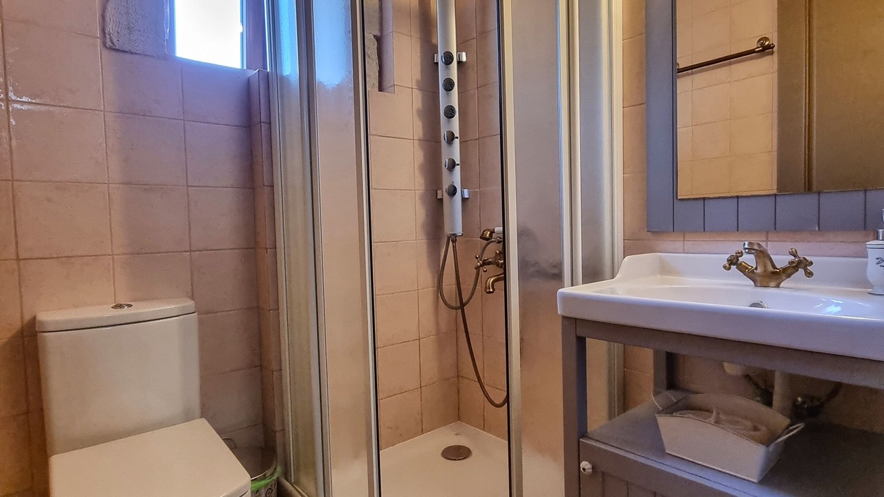 Photo of Bathroom in Asites