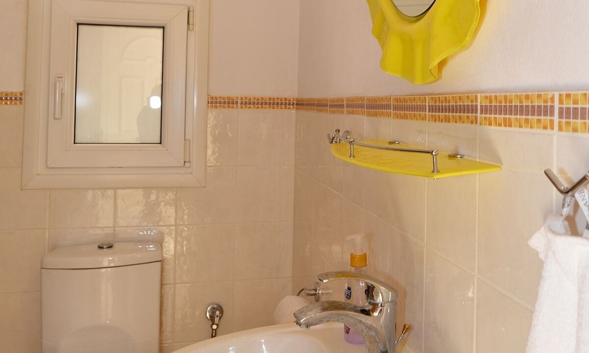Photo of Bathroom in Skala Rachoniou