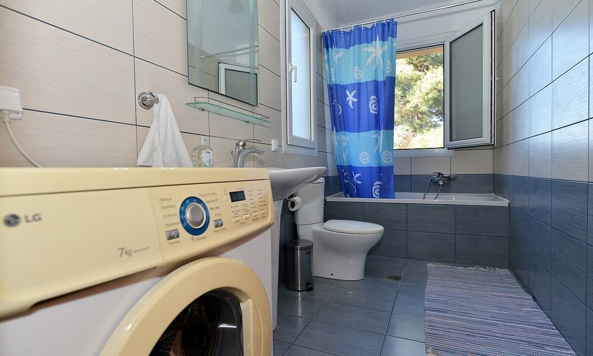 Photo of Bathroom in Skala Rachoniou