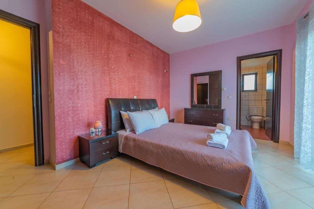 Photo of Bedroom in Megala Chorafia