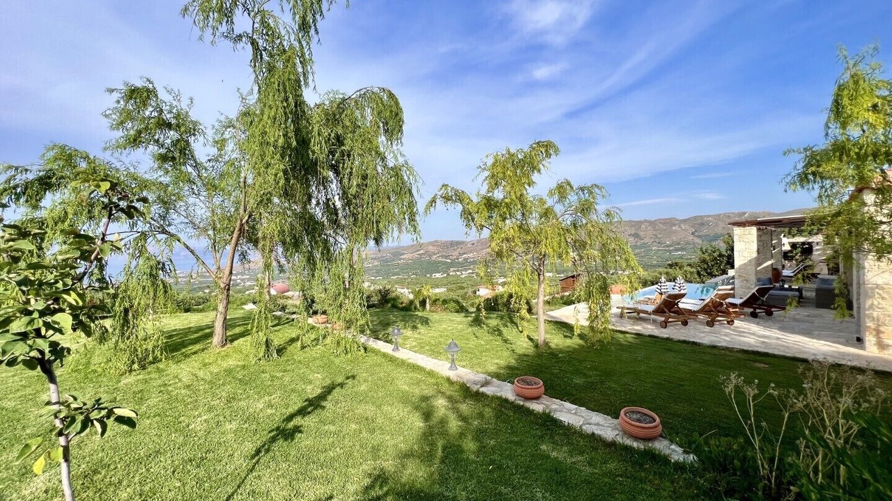 Photo of Outdoor in Karefiliana