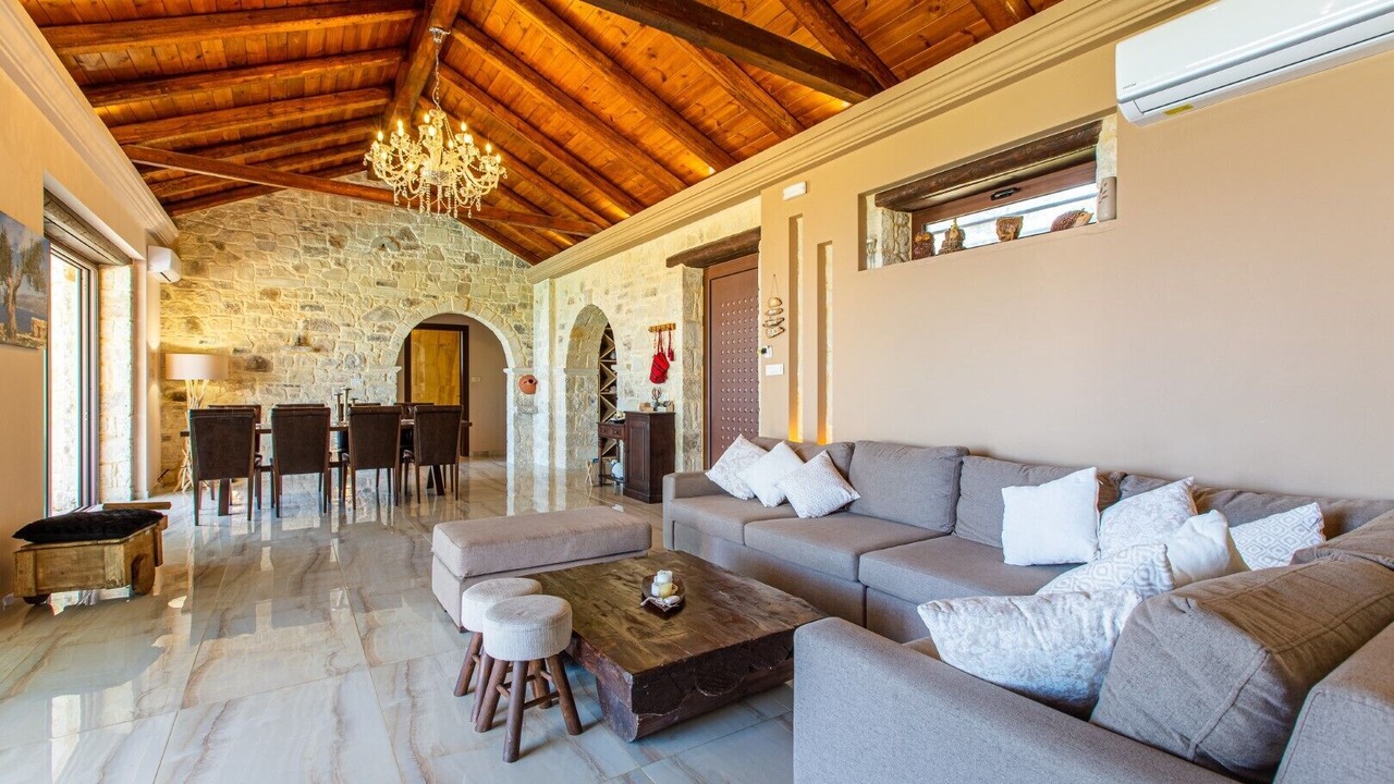 Photo of Livingroom in Karefiliana